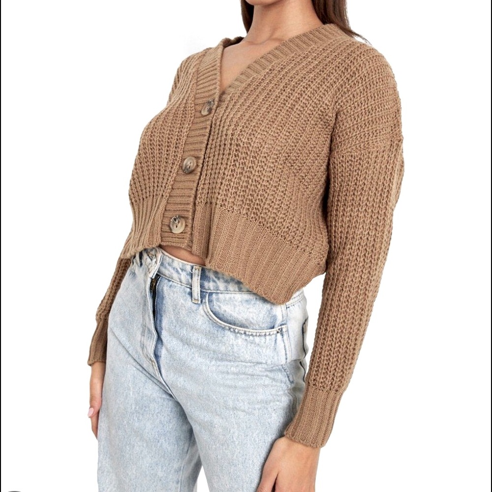 Chunky knit beige crop cardigan